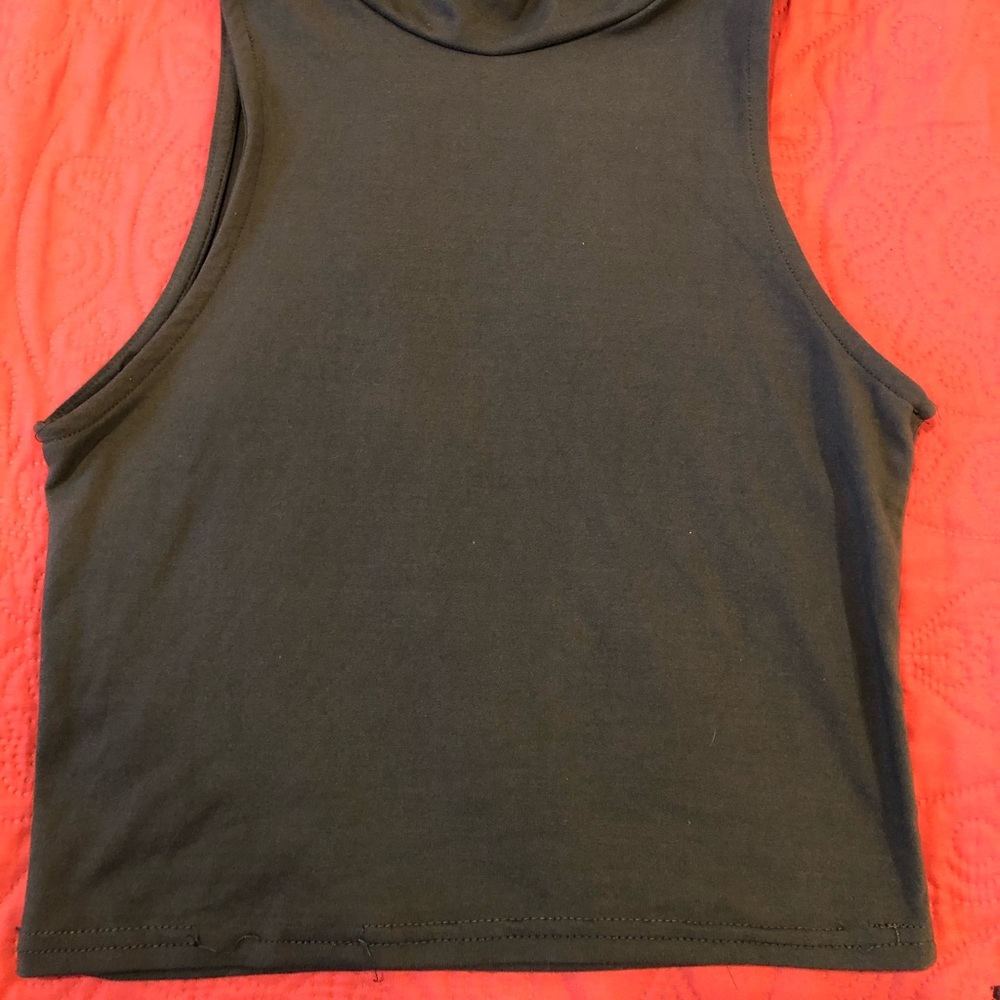 Cute olive green top